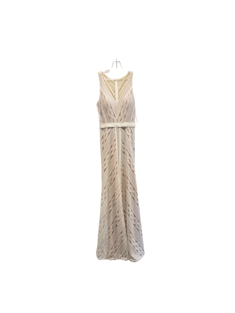 Nina Canacci Women's Sleeveless Form Fitting White/Champagne Lined Size 8 NWOT